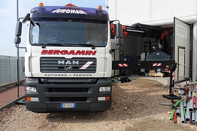 fotogallery  Camion Gru, immagine camiongru.JPG