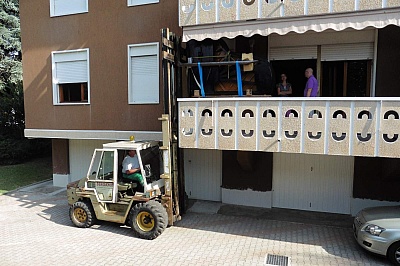 fotogallery 
	Parco Mezzi

	Guarda la Gallery dei nostri Automezzi

	Il nostro parco macchine si rinnova al passo con la tecnologia di nuova generazione nell'ottica di uno sviluppo ecosostenibile.
 Fotogallery, immagine carrello-2.jpg