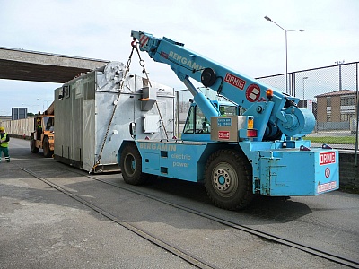 fotogallery 
	Parco Mezzi

	Guarda la Gallery dei nostri Automezzi

	Il nostro parco macchine si rinnova al passo con la tecnologia di nuova generazione nell'ottica di uno sviluppo ecosostenibile.
 Fotogallery, immagine gruelettriche-110.jpg