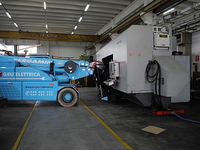 fotogallery 
	Parco Mezzi

	Guarda la Gallery dei nostri Automezzi

	Il nostro parco macchine si rinnova al passo con la tecnologia di nuova generazione nell'ottica di uno sviluppo ecosostenibile.
 Fotogallery, immagine gruelettriche-81.jpg