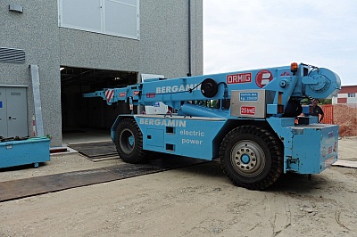 fotogallery 
	Parco Mezzi

	Guarda la Gallery dei nostri Automezzi

	Il nostro parco macchine si rinnova al passo con la tecnologia di nuova generazione nell'ottica di uno sviluppo ecosostenibile.
 Fotogallery, immagine gruelettriche-89.jpg