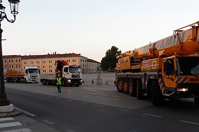 fotogallery 
	Parco Mezzi

	Guarda la Gallery dei nostri Automezzi

	Il nostro parco macchine si rinnova al passo con la tecnologia di nuova generazione nell'ottica di uno sviluppo ecosostenibile.
 Fotogallery, immagine grugirevoli-21.jpg