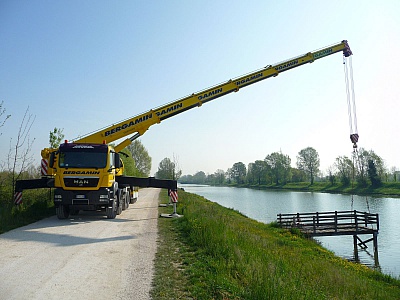 fotogallery 
	Parco Mezzi

	Guarda la Gallery dei nostri Automezzi

	Il nostro parco macchine si rinnova al passo con la tecnologia di nuova generazione nell'ottica di uno sviluppo ecosostenibile.
 Fotogallery, immagine idrogru-18.JPG