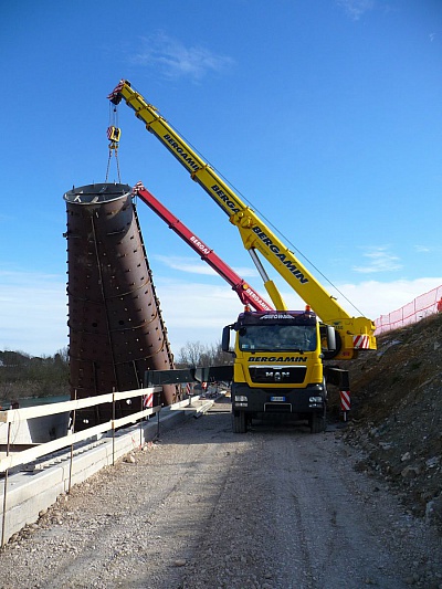 fotogallery 
	Parco Mezzi

	Guarda la Gallery dei nostri Automezzi

	Il nostro parco macchine si rinnova al passo con la tecnologia di nuova generazione nell'ottica di uno sviluppo ecosostenibile.
 Fotogallery, immagine idrogru-24.jpg