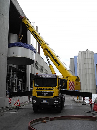 fotogallery 
	Parco Mezzi

	Guarda la Gallery dei nostri Automezzi

	Il nostro parco macchine si rinnova al passo con la tecnologia di nuova generazione nell'ottica di uno sviluppo ecosostenibile.
 Fotogallery, immagine idrogru-50.jpg