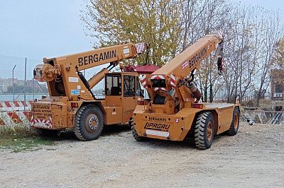 fotogallery 
	Parco Mezzi

	Guarda la Gallery dei nostri Automezzi

	Il nostro parco macchine si rinnova al passo con la tecnologia di nuova generazione nell'ottica di uno sviluppo ecosostenibile.
 Fotogallery, immagine semoventi-11.jpg