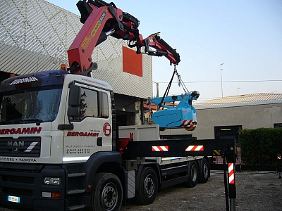 fotogallery 
	Parco Mezzi

	Guarda la Gallery dei nostri Automezzi

	Il nostro parco macchine si rinnova al passo con la tecnologia di nuova generazione nell'ottica di uno sviluppo ecosostenibile.
 Fotogallery, immagine semoventi-62.jpg