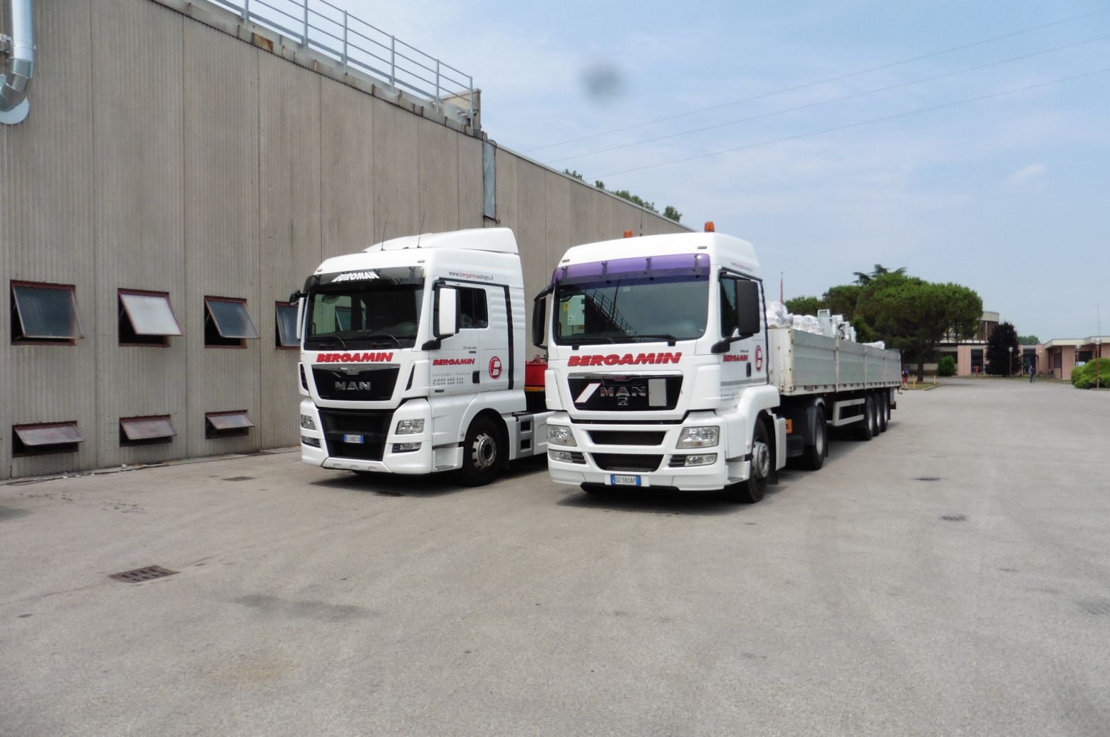 fotogallery 
	Parco Mezzi

	Guarda la Gallery dei nostri Automezzi

	Il nostro parco macchine si rinnova al passo con la tecnologia di nuova generazione nell'ottica di uno sviluppo ecosostenibile.
 Fotogallery, immagine trasporti-16.jpg